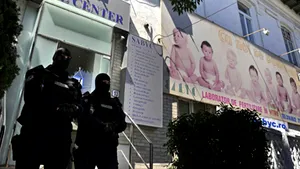 Şeful clinicii Sabyc şi secretara, cercetaţi în libertate