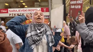 Încă 18 funcționari publici municipali din Istanbul încarcerați de către autorități în Turcia