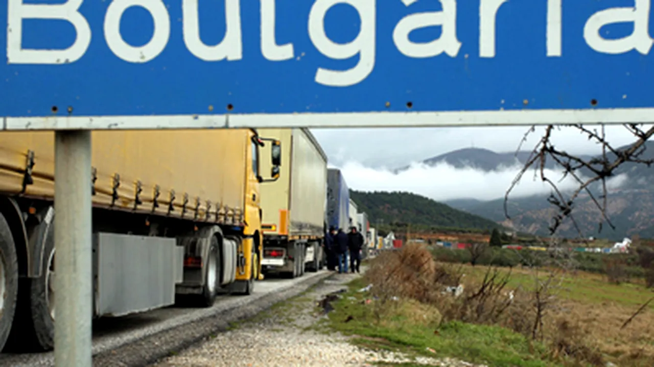 Şoferii greci de camion extind blocada la graniţa cu Bulgaria