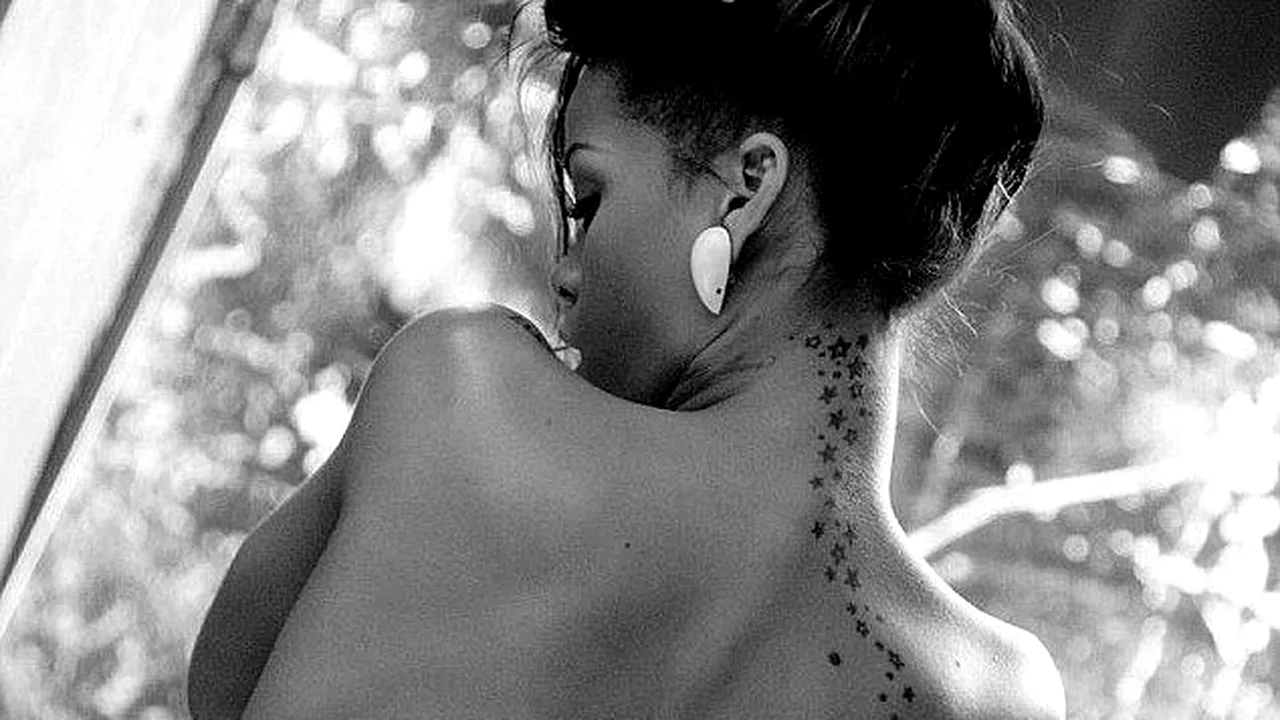Rihanna şi-a ÎNNEBUNIT fanii pe Facebook. POZELE care au strâns mii de like-uri în câteva ore - GALERIE FOTO