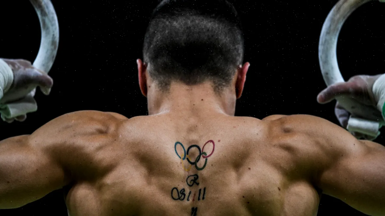 ACCIDENTARE la Campionatul European de Gimnastică: Laurenţiu Nistor a părăsit concursul pe TARGĂ şi a fost dus de URGENŢĂ la spital/ MESAJUL Federaţiei Române de Gimnastică