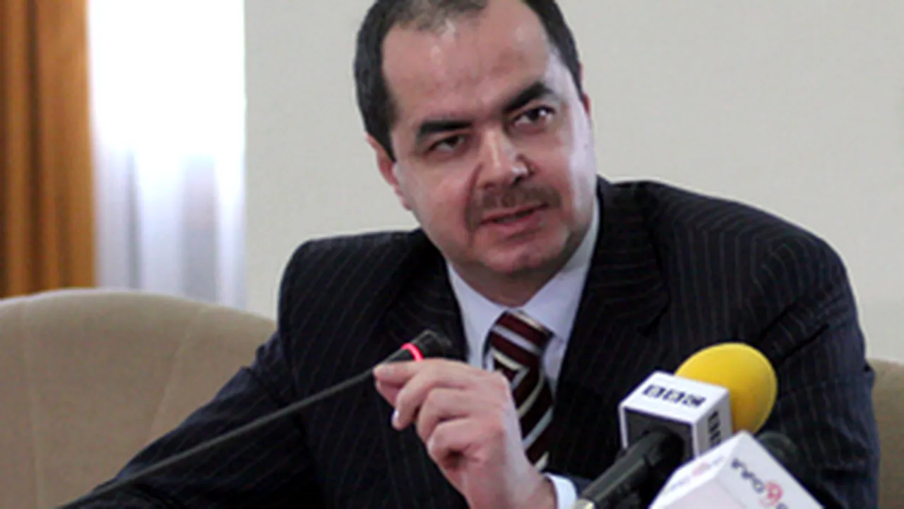 Romanian Def Min Blames Weapon Heist, Info Leaks On Indiscipline