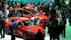 Producătorii auto francezi vor folosi salonul de la Paris pentru a arăta modele eficiente energetic