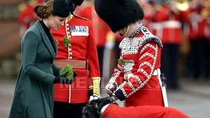 Ducesa de Cambridge, protagonista unui incident în timpul unei ceremonii - VIDEO