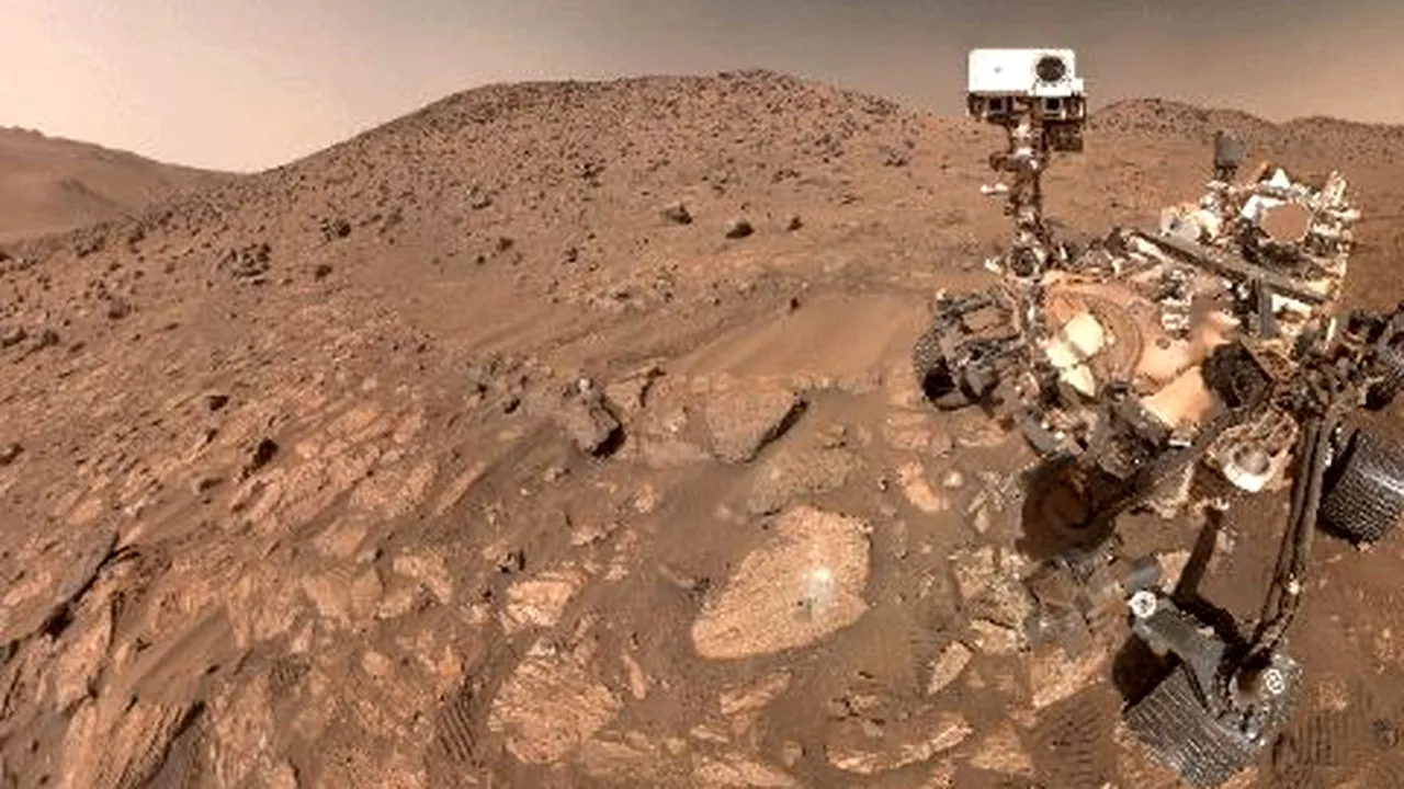 O rocă descoperită de roverul NASA sugerează existenţa unei vieţi microbiene străvechi pe Marte