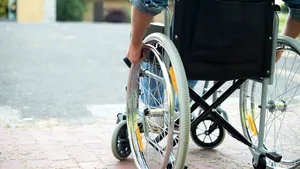 Proiect: Companiile care nu angajează persoane cu handicap, obligate să plătească la stat
