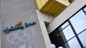 Holiday Inn: Românca nu a fost refuzată din cauza cetăţeniei. Existau suspiciuni privind rezervarea