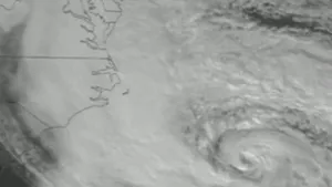 URAGANUL Sandy a atins Coasta de Est a SUA: Inundaţii importante şi pene de curent în Manhattan. Mai multe victime în New York - FOTO, VIDEO