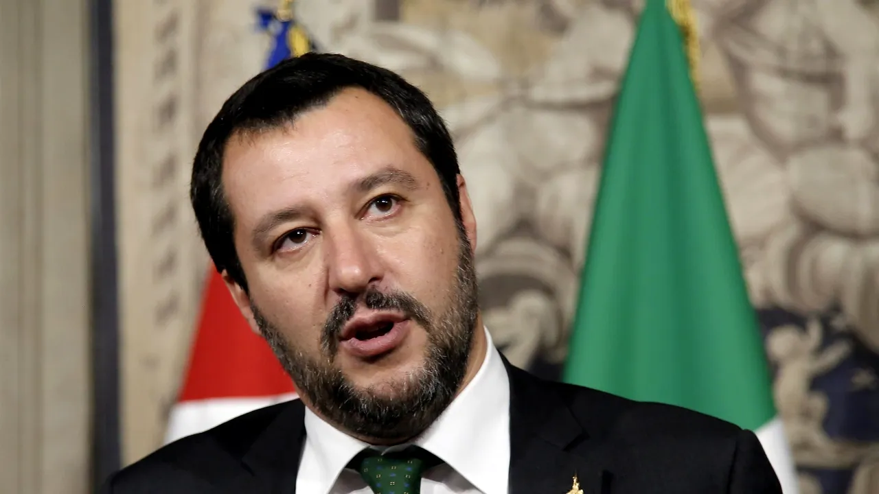 Un cunoscut politician anti-imigraţie din Italia ar putea candida la funcţia de preşedinte al Comisiei Europene