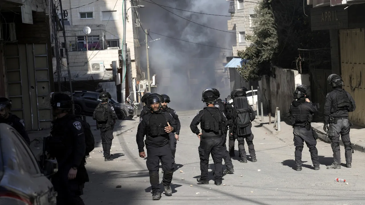 Un mort şi şase suspecţi arestaţi, în cursul unei operaţiuni israeliene în Cisiordania