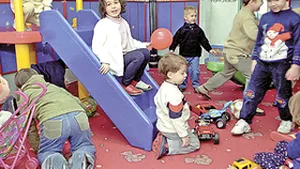 Guvernul va demara un program de construcţie şi reabilitare a grădiniţelor