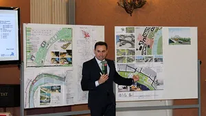 Falcă anunţă retragerea proiectului de reamenajare a unui parc din Arad, care a stârnit proteste - FOTO