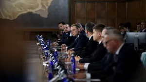 Breaking News Noii miniștri, în prima ședință de la Palatul Victoria. Cabinetul Niculescu se instalează la Guvern. România are un nou premier după aproape șase luni de criză politică
