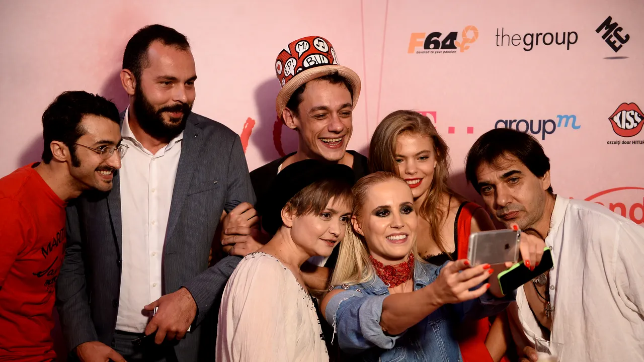 #selfie69 bate toate recordurile. Succesul supercomediei - fără egal în România