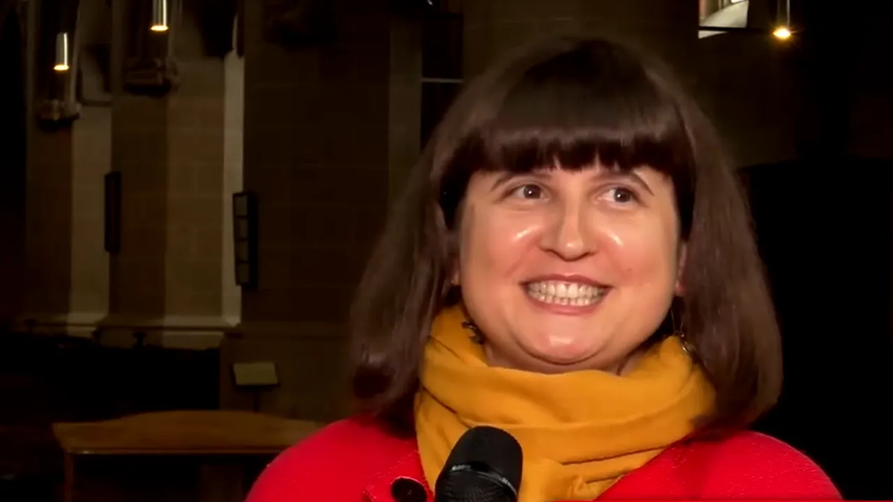 Să fii femeie-preot este o raritate în România. Adriana Florea a învins stereotipurile, dar oamenii încă sunt „puţin uimiţi”