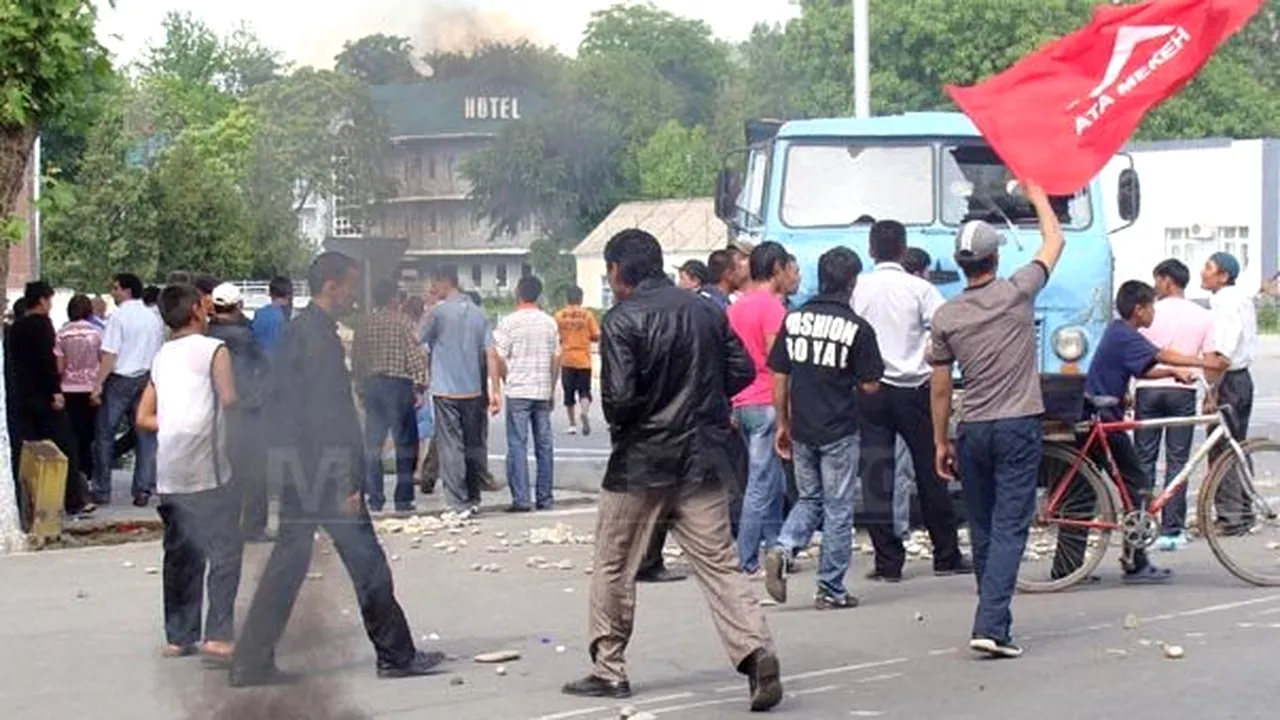 Bilanţul violenţelor din sudul Kîrgîzstanului a ajuns la 37 de morţi