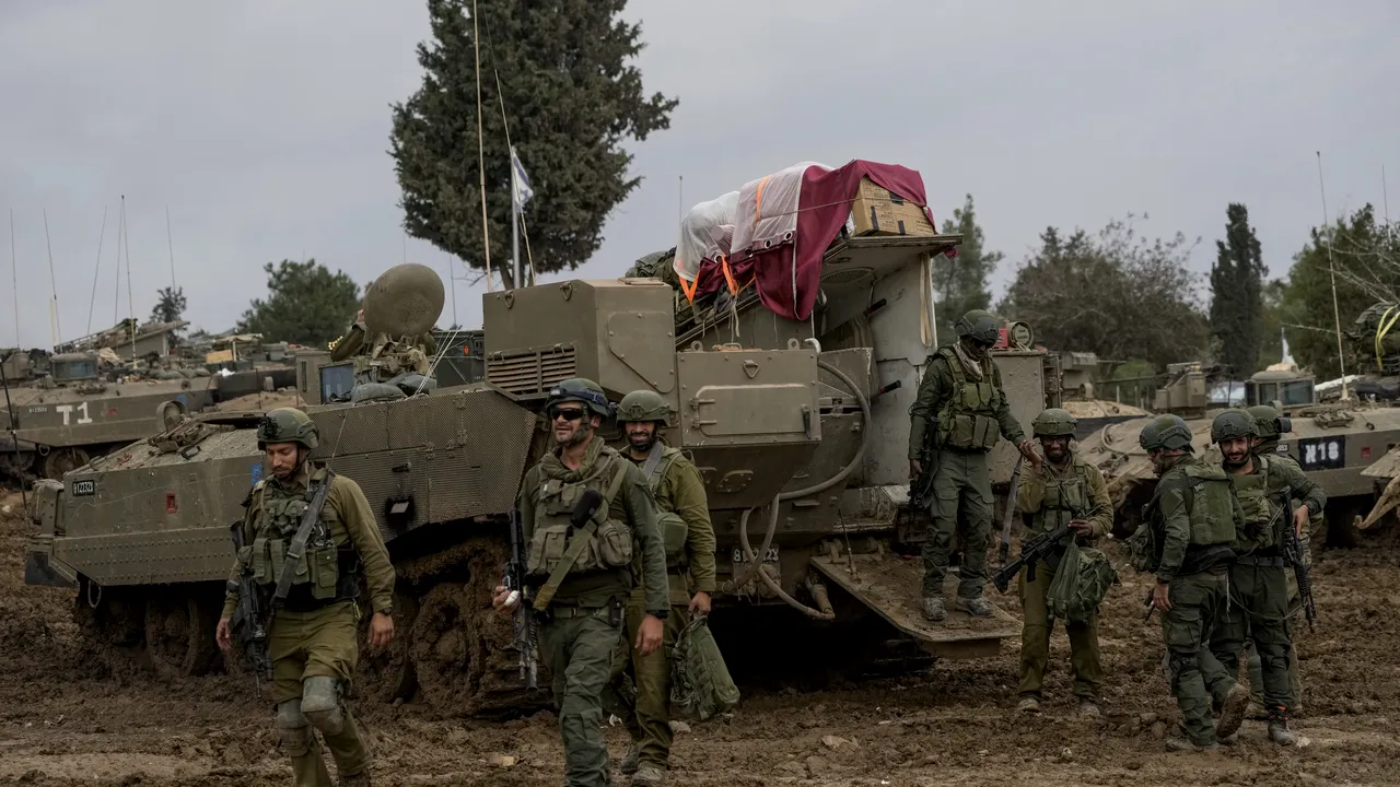 Israelul dă semne de o schimbare treptată în războiul din Gaza, după vizita şefului apărării din SUA