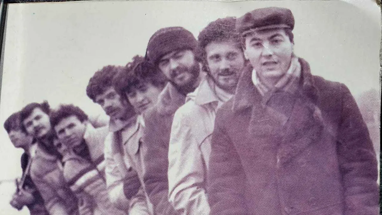 Amintiri din comunism: Istoria grupului Vouă, povestită de fondatorul lui, Adrian Fetecău

