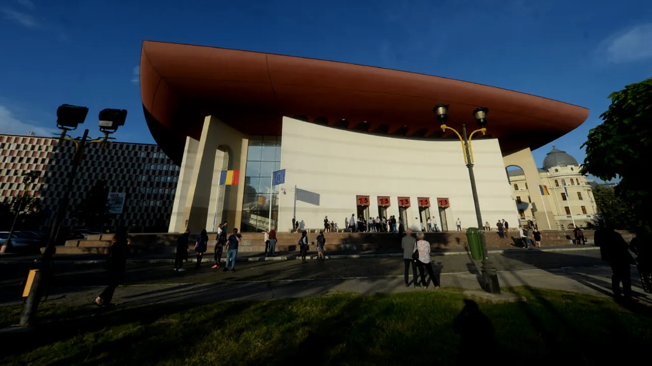 Actorii Teatrului Naţional din Bucureşti protestează faţă de proiectul pilot al Ministerului Culturii privind evidenţa timpului de muncă