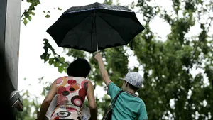 INFORMARE METEO: Vremea se răceşte, iar pe arii extinse va ploua