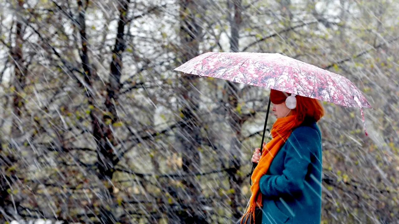 METEO. Răcire accentuată și ninsori în toată țara: a fost emisă avertizare cod galben