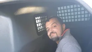 Crima de la Galaţi: criminalul ar fi răzbunat sinuciderea fratelui său. El a cântat rap poliţiştilor