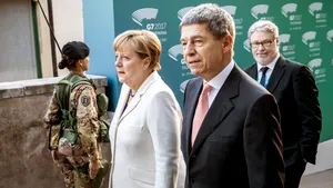 Angela Merkel, contestată în interiorul propriului partid. Declaraţii dure la adresa  cancelarului german 