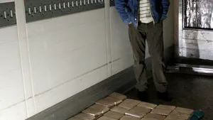 Peste 1,7 kilograme de heroină, capturate de la cinci traficanţi de droguri din Capitală 