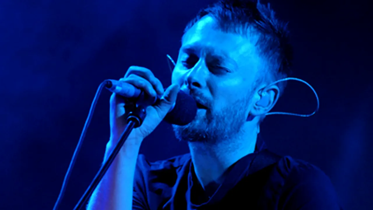 Solistul trupei Radiohead promovează premiile Grammy (Video)