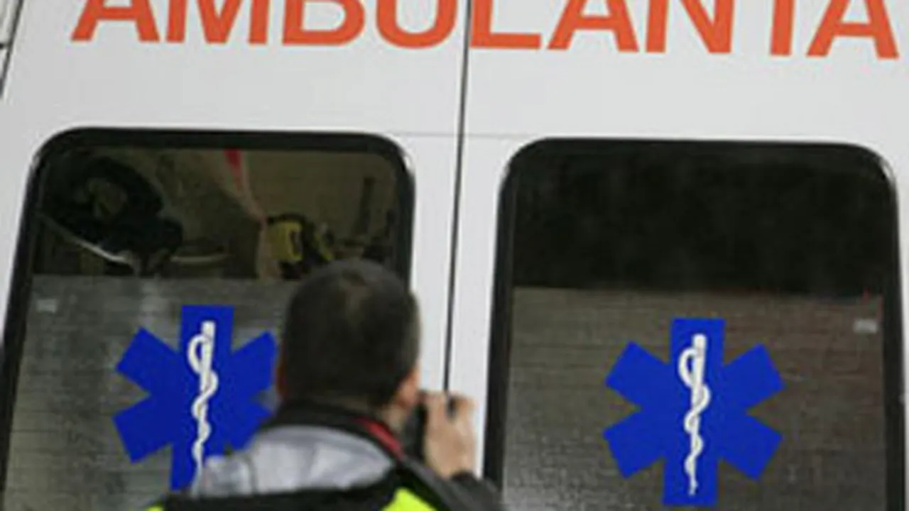 Iaşi: Un mort şi patru răniţi, în urma unui grav accident