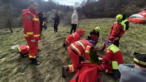 Accident grav cu ATV la Petrila, în zona Dealul Crucii. Victima, transportată de urgență cu elicopterul SMURD