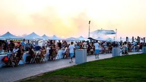 NIBIRU găzduiește primul Guinness World Records™️: LaProvincia, un brand Carmistin The Food Company, stabilește recordul mondial pentru cea mai mare porție de aripioare de pui servită la un eveniment (P)