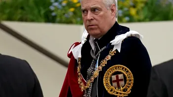 NEWS ALERT UPDATE. Fostul prinț Andrew, fratele regelui Charles, reținut în Marea Britanie. Regele Charles: „Legea trebuie să își urmeze cursul”