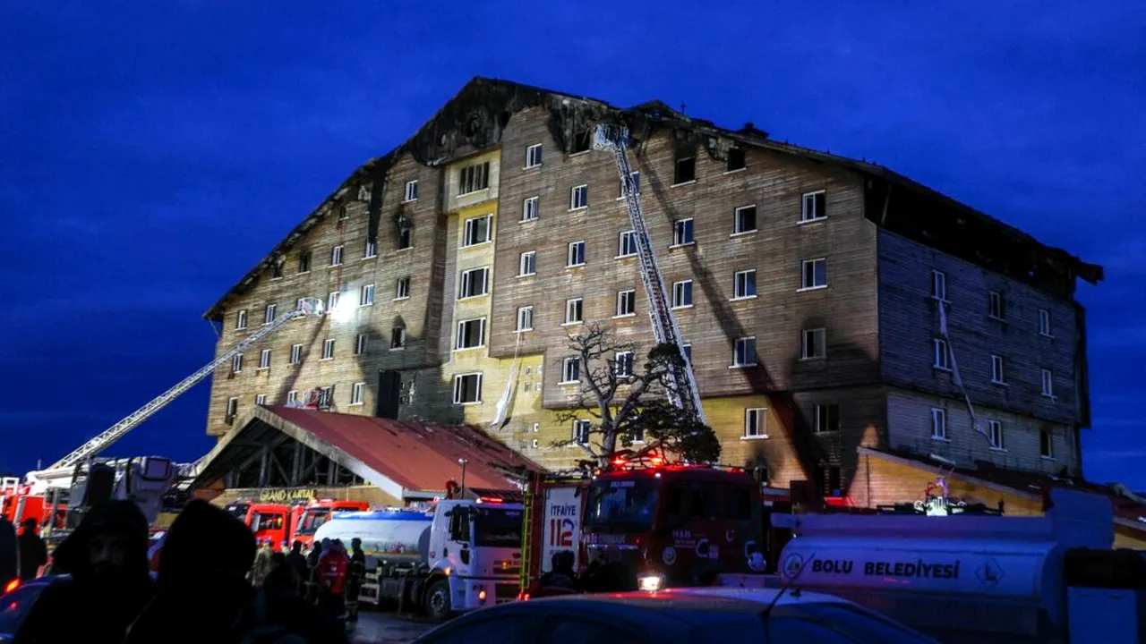 Incendiul mortal de la hotelul din Turcia: Opt persoane, condamnate la închisoare pe viață