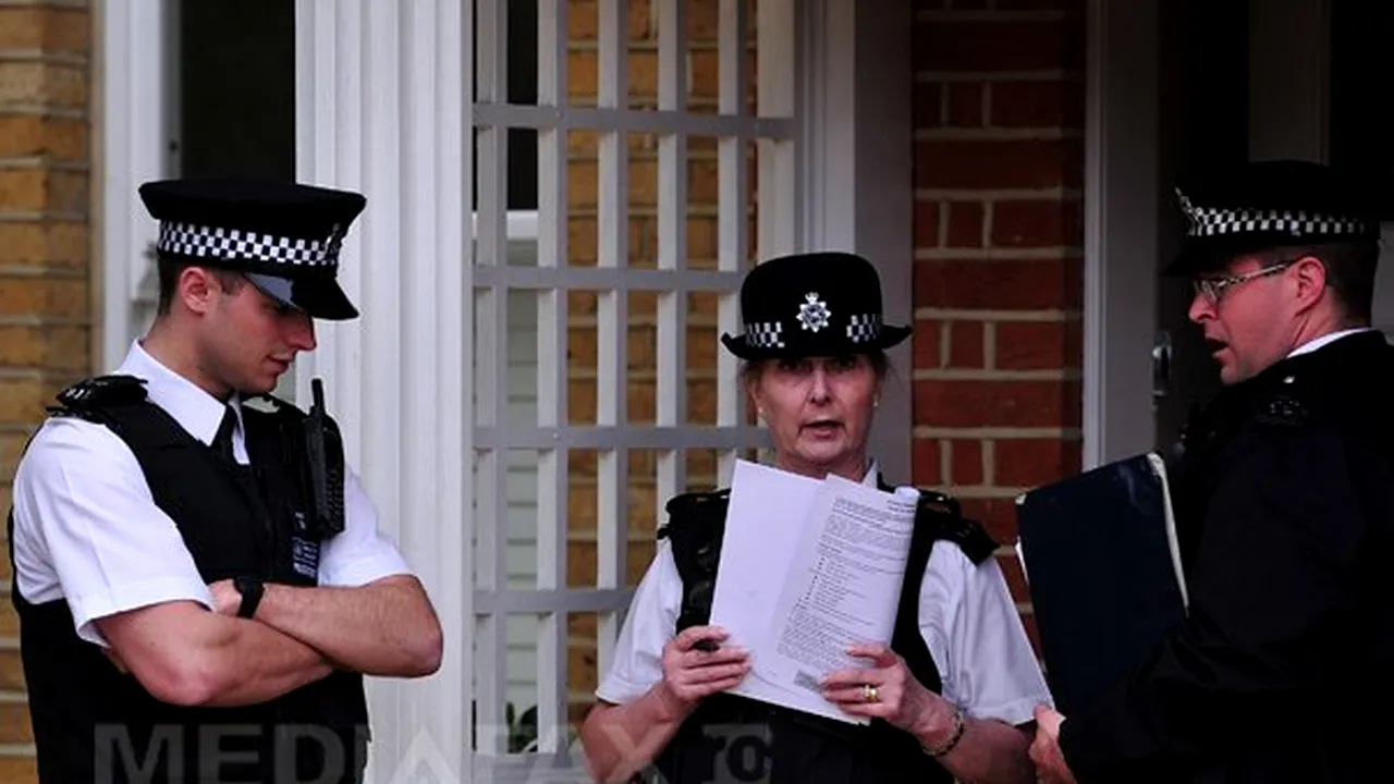 Cinci imigranţi români suspectaţi de agresarea unui bărbat, daţi în urmărire la Londra
