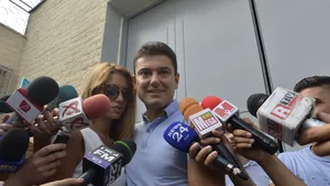 Cristian Boureanu a ieşit din Penitenciar după două luni: A fost o experienţă grea/ Fostul deputat, aşteptat de iubita sa şi de avocat