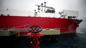 Docherii britanici au refuzat să primească în port o navă care transporta gaz din Rusia