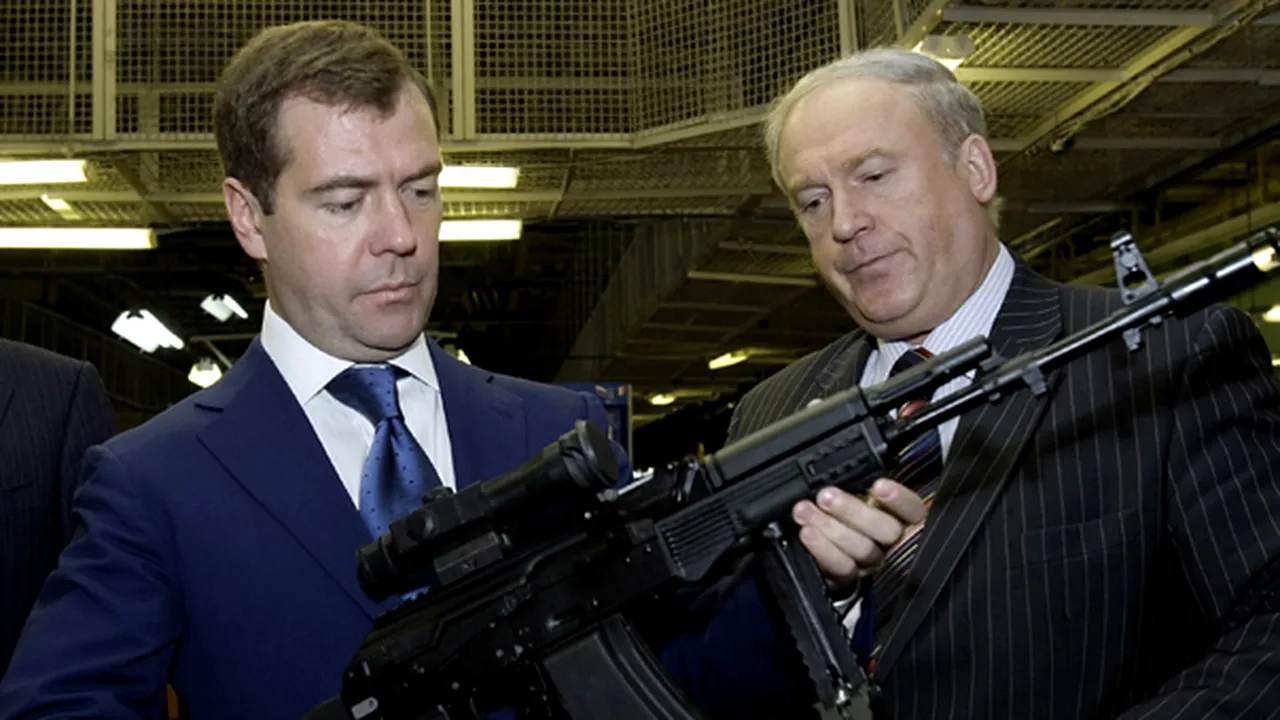 Medvedev despre armata rusă: Echipamente învechite, solde mici şi organizare proastă