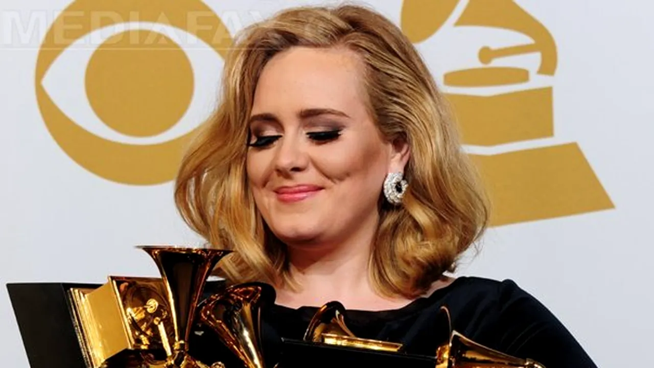 PREMIILE GRAMMY 2012: Ce ţinute au purtat vedetele. Care este cea mai reuşită? - GALERIE FOTO