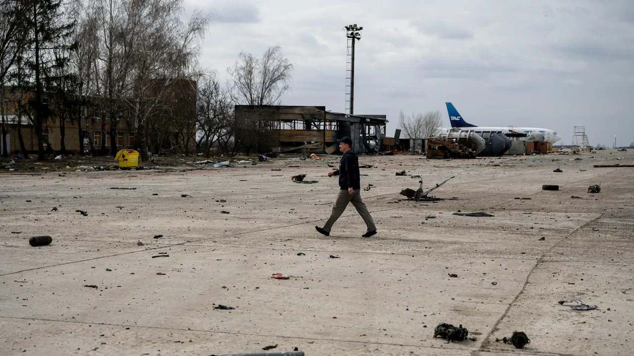 Rusia susţine că a lovit un hangar cu arme americane pe aerodromul de lângă Odesa 