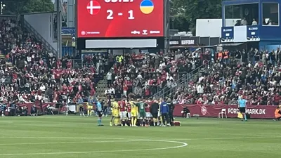 SPORT Christian Eriksen s-a prăbușit pe teren în timpul meciului Danemarca-Ucraina | UPDATE: Vești de la spital