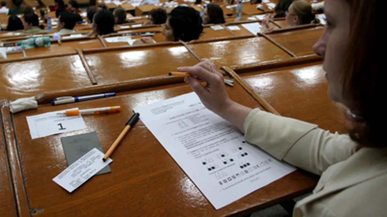 Universităţile şcolarizează studenţi fără acoperire legală