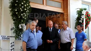 Băsescu: L-am apreciat foarte mult pe Cioabă pentru că i-a îndemnat pe romi să meargă la şcoală