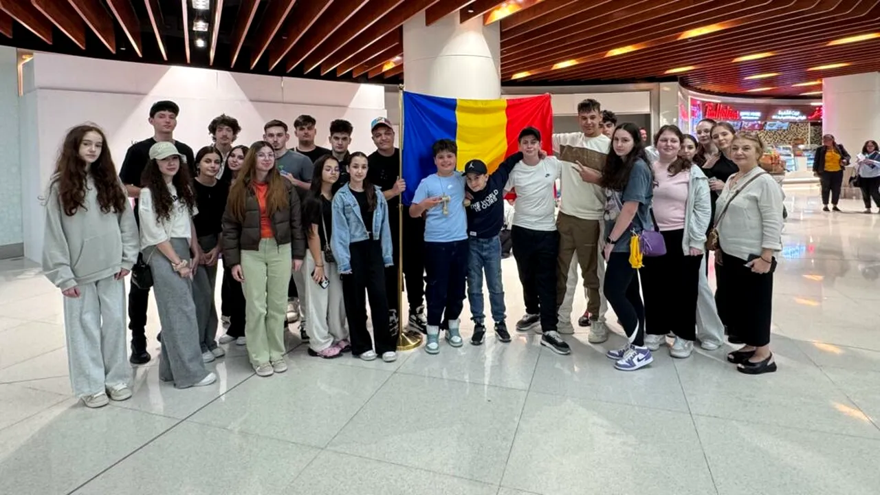 UPDATE: Avionul care i-a adus acasă pe elevii români aflați în vacanță la Dubai a aterizat la București | 300 de copii încă sunt în atenția autorităților consulare