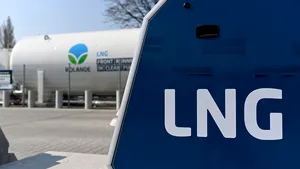 Ţările UE pariază pe terminale GNL plutitoare pentru a-şi creşte capacitatea de import de gaze