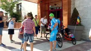 Turul ”Da şi Eu Pot” | O femeie diagnosticată cu diabet tip 1 cutreieră ţara în lung şi-n lat, pe bicicletă, pentru a strânge fonduri pentru copiii bolnavi - GALERIE FOTO