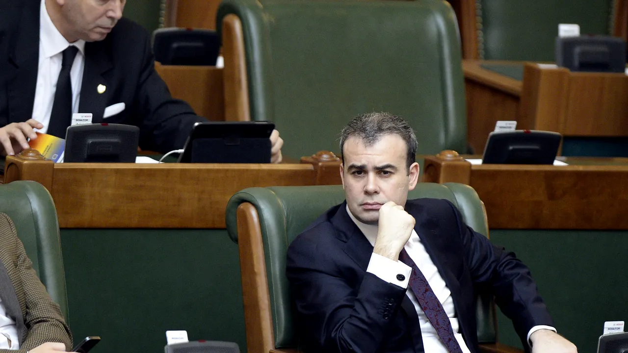 Vâlcov: Executivul vrea să modifice Legea insolvenţei. Toţi escrocii vor dispărea/ Despre fondurile de pensii private: 6 din 7 au investit în RDS/ Consilierul premierului a vorbit despre MAFIA din piaţa energiei şi data la care „Dragnea trebuie să fie închis”