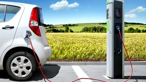 Maşinile cu emisii zero vor primi numere verzi. Ce facilităţi au şoferii eco