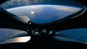 O mamă şi fiica ei vor efectua o călătorie de vis în spaţiu. Vor fi însoţite de un astronaut diagnosticat cu Parkinson, fost canoist olimpic
