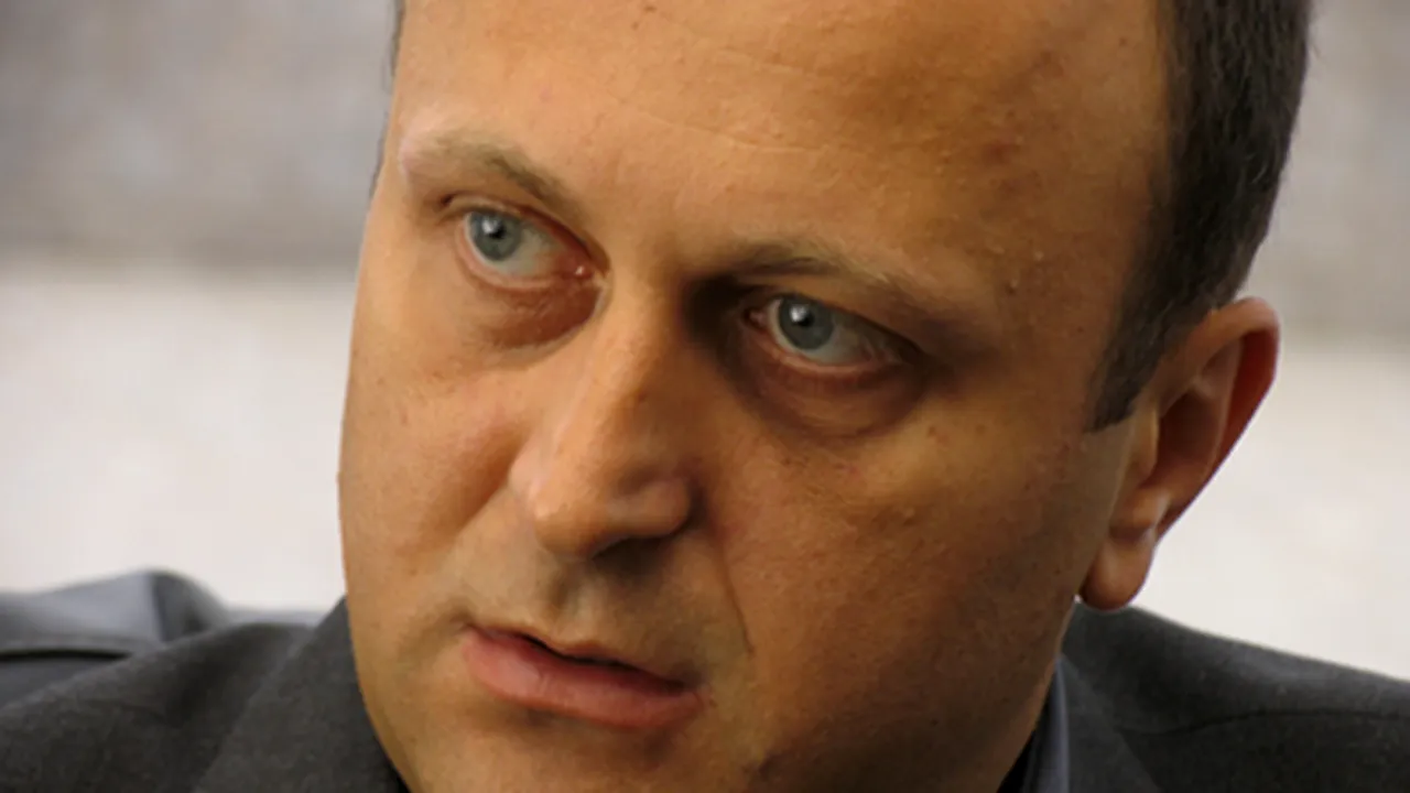 Vânzările magazinelor, afectate de instabilitatea politică